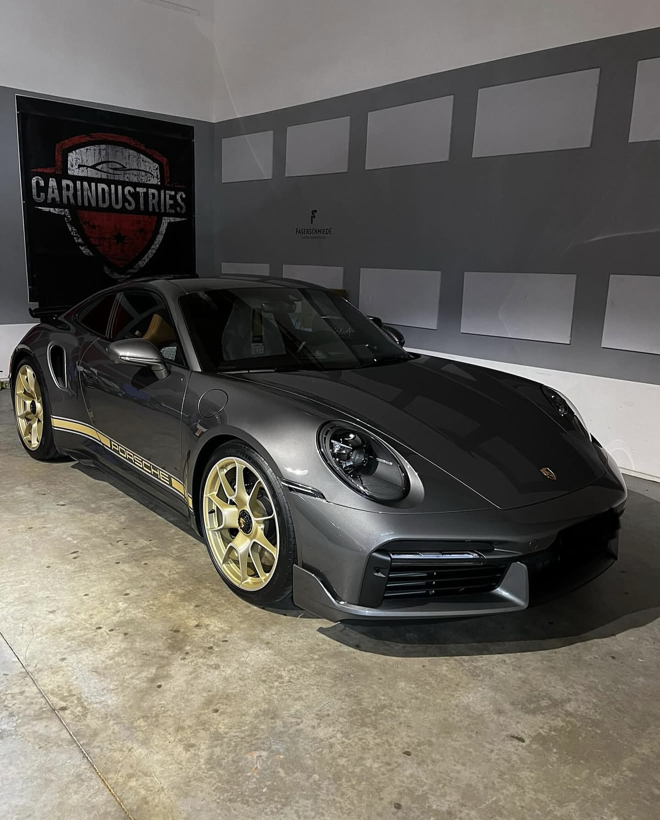 Fahrzeugaufbereitung Plus