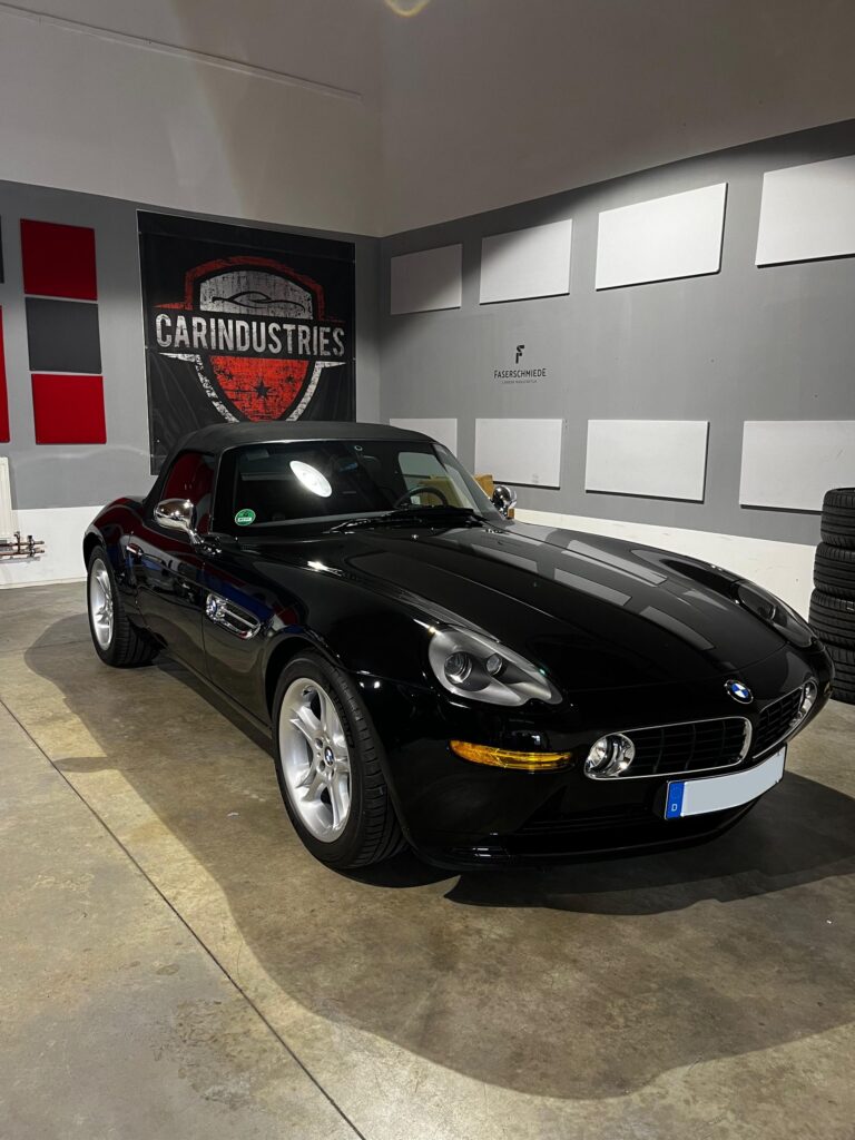 BMW Z8 als Beispiel für hochwertige Fahrzeugpflege und Detailpflege