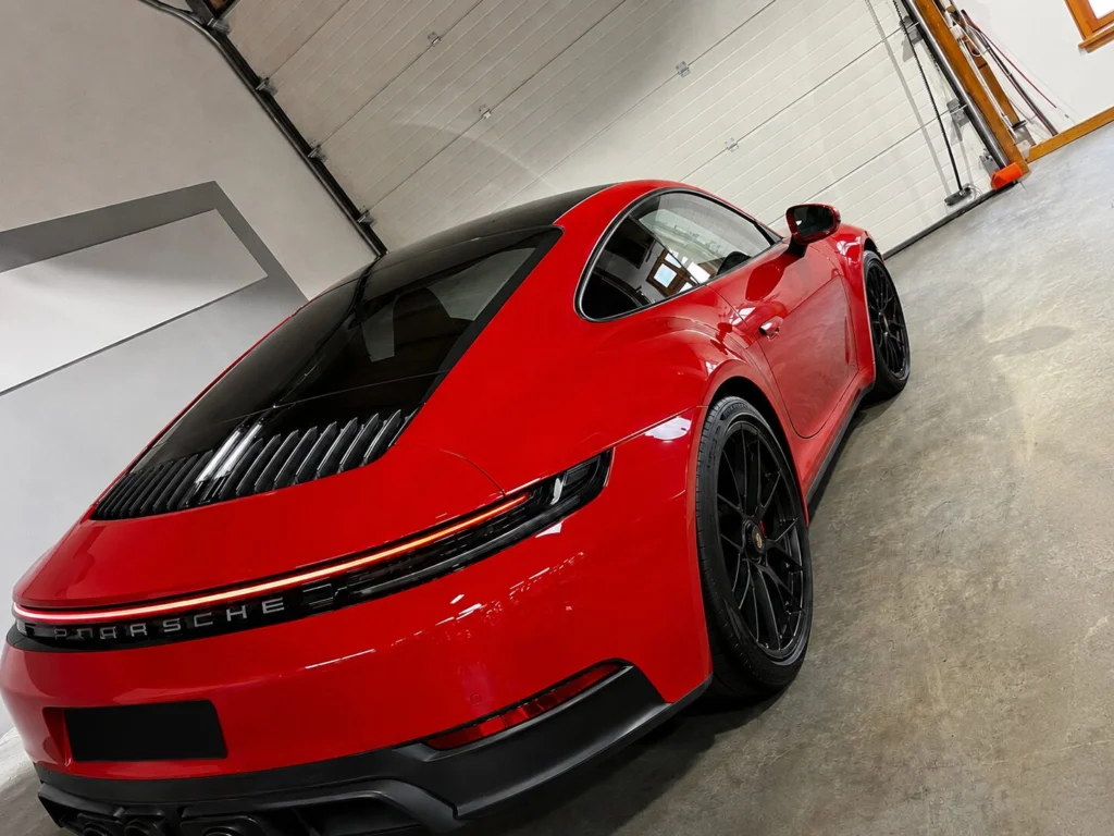 Detailansicht Porsche 911 Carrera GTS aus Darmstadt nach Keramikversiegelung bei CarIndustries